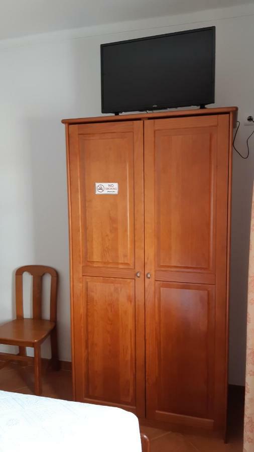 Alojamentos S.Jose Atouguia Da Baleia Luaran gambar